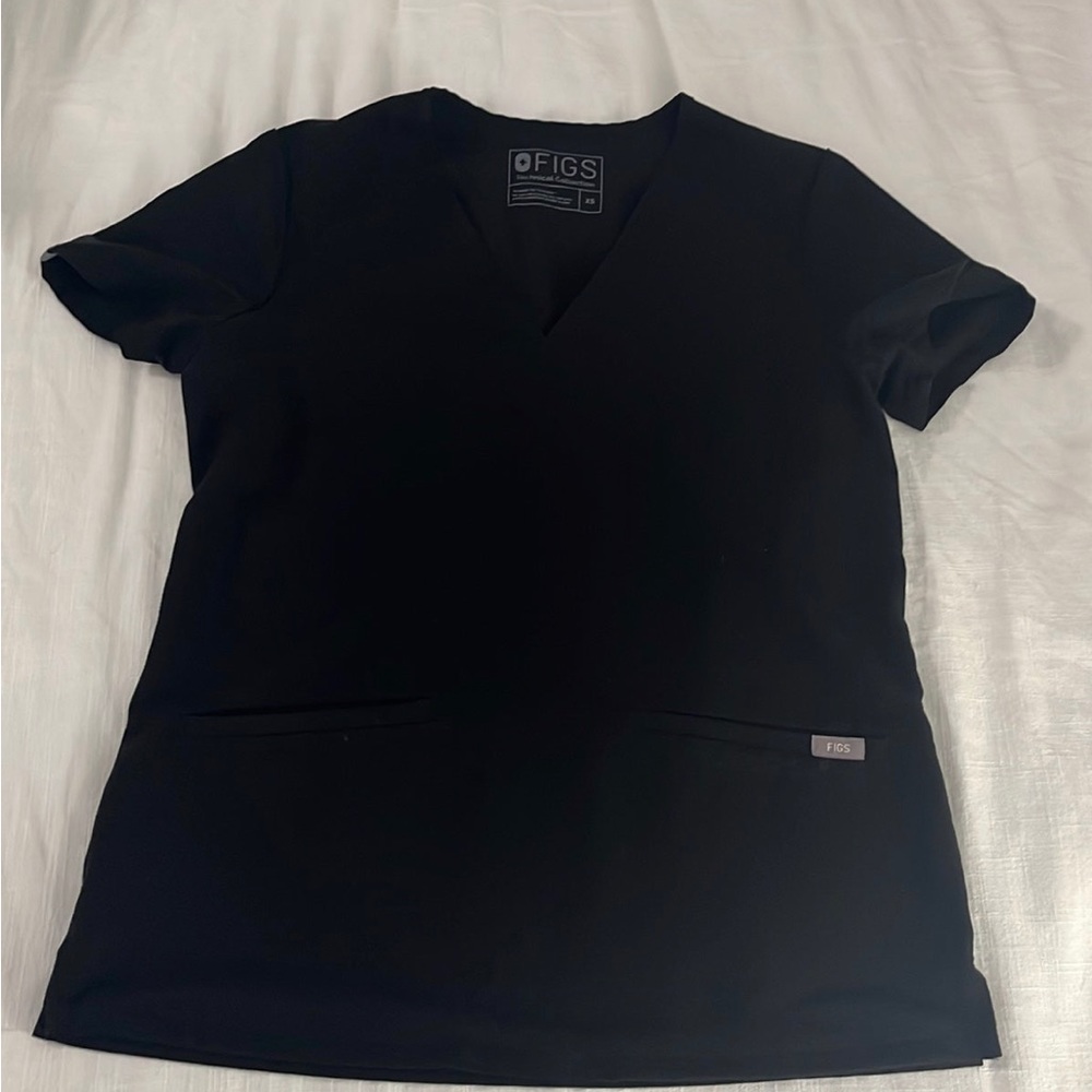 Figs scrub top